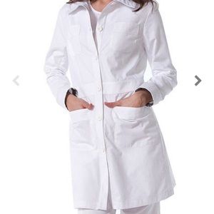 (NWT) Koi Women’s Rebecca 34 1/8” lab coat